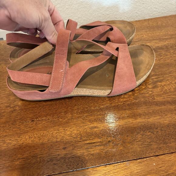 Eurosoft by Sofft Sandals Womens Size 7.5 Pink Giametta Cork Wedge Slingback - Picture 2 of 12